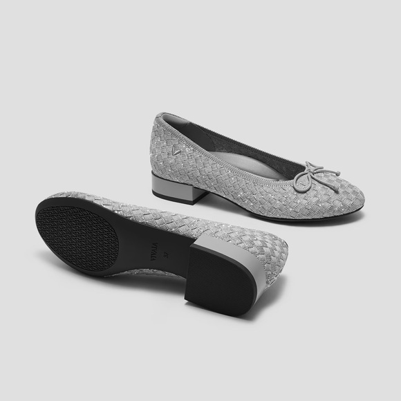 Vivaia Round-Toe Small Bow Block Heels (Bianca) - Picture 7 of 16